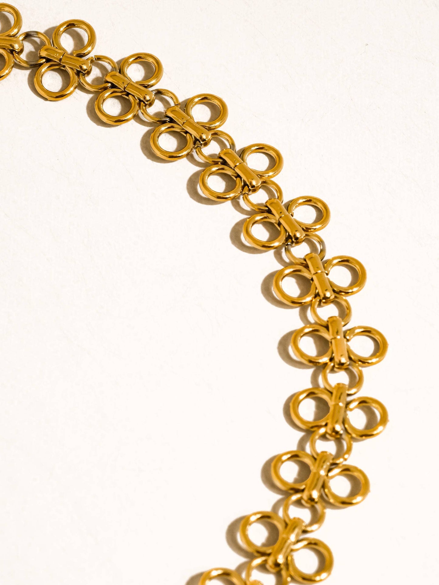 Gold 18K Looped Choker Necklace