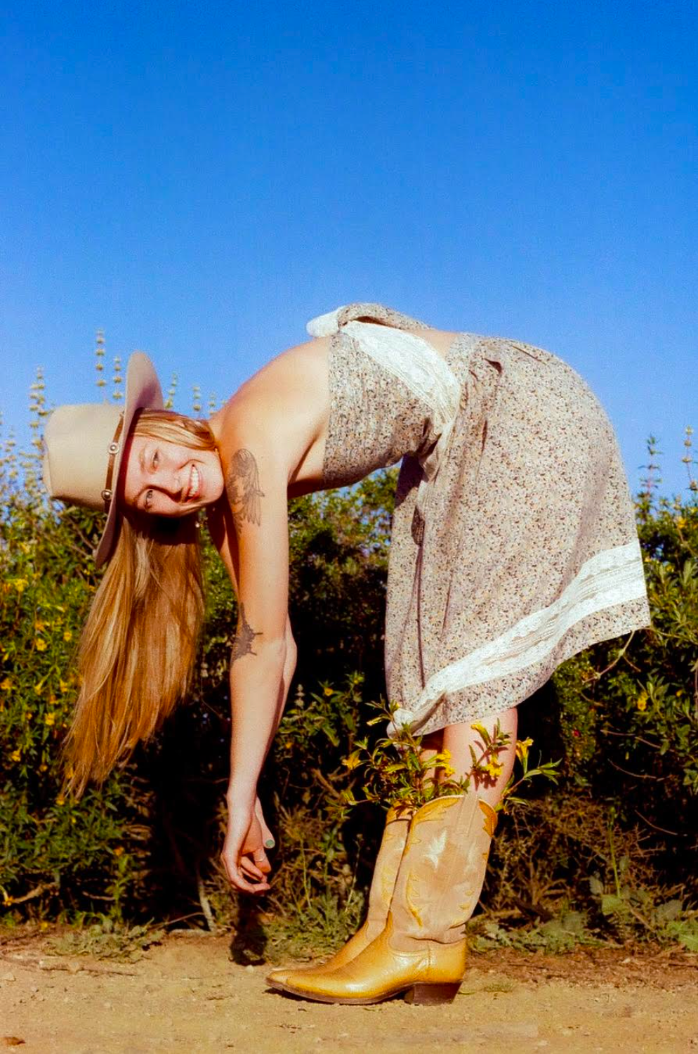 Vintage Dan Post Tan Suede Cream Cowboy Boots