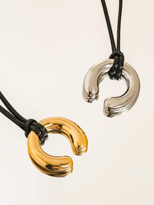 Horseshoe Rope Necklace