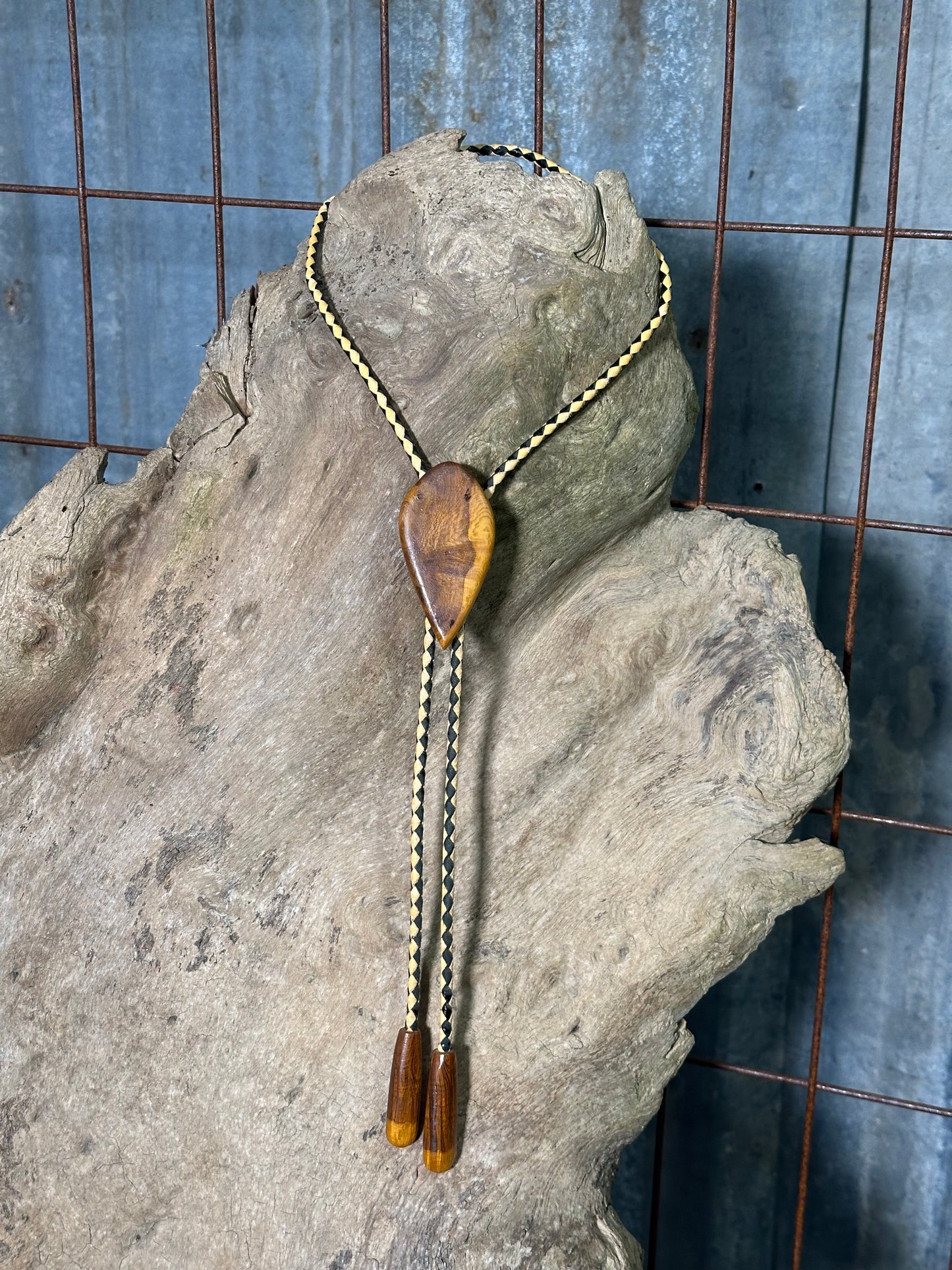 Vintage Wood Tip Bolo Tie